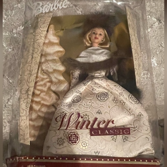Winter Barbie - Picture 1 of 2